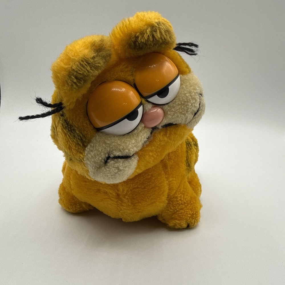 Vintage Garfield Giant Large Sitting Plush Dakin 1981 Great Condition